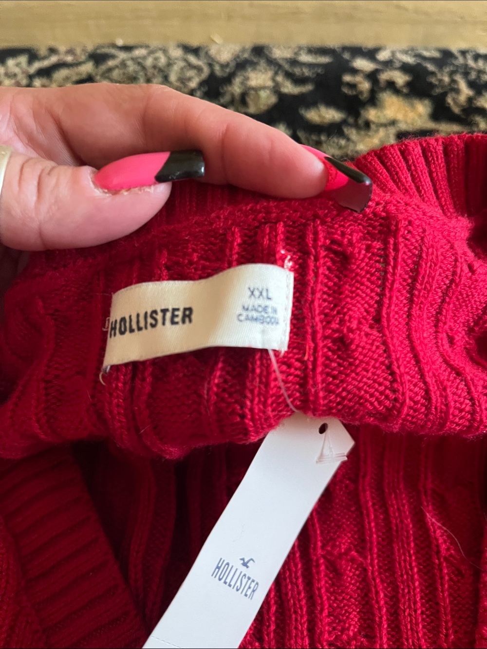 Hollister Women's Bright Red Cable-Knit V-Neck Sweater - Picture 5 of 5